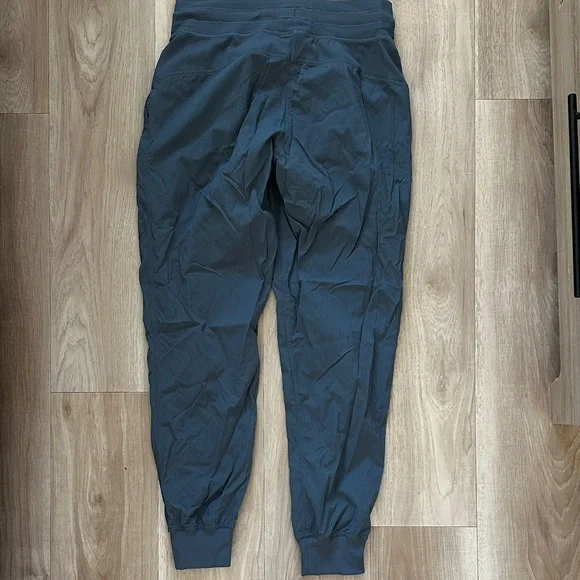 Lululemon Athletica Navy Dance Studio Joggers - Picture 3 of 4